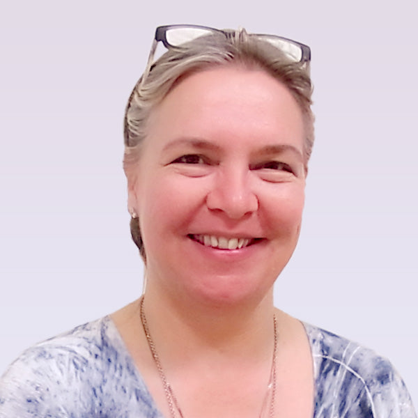 【2020年来日予定】ヤルカ・ヴォマーチゥコヴァー【シュンガイト・「ナディエ」ハーブエキスのスペシャリスト】